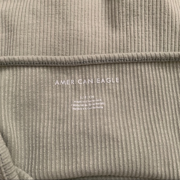 AE Halter Tank top - Picture 3 of 3